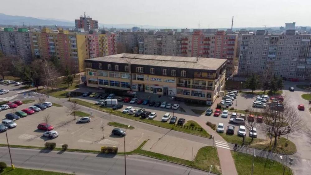 Hotel Diana Нове-Место-над-Вагом Экстерьер фото